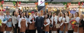 В Саранске открыта новогодняя ярмарка самозанятых «Зимняя сказка», покупатели могут  купить сувениры и украшения ручной работы
