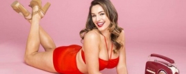 Plus-size model Kelly Brook married in Italy