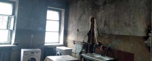 Видео: Часть потолка обвалилась на ребенка в аварийном доме под Челябинском