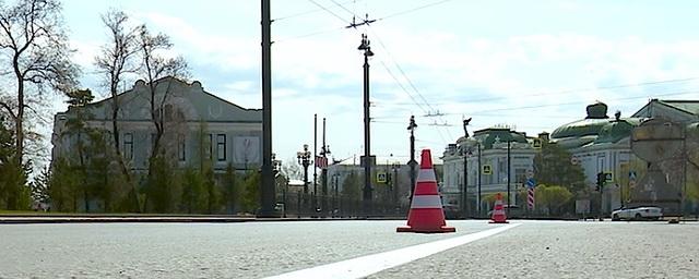 Три участка дорог Октябрьского округа Омска будут отремонтированы до октября