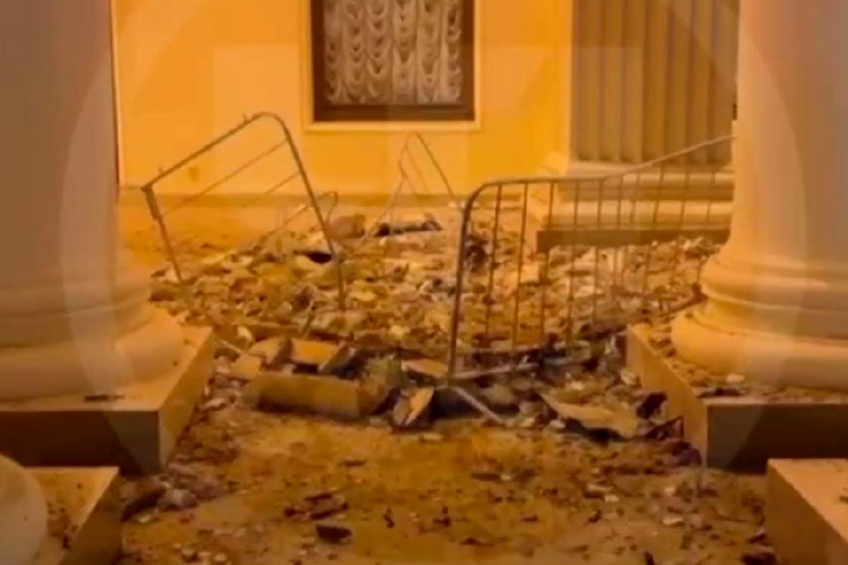 В Зимнем театре Сочи обрушился потолок