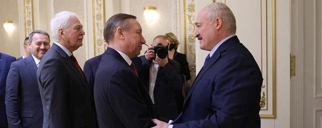 Петербуржцы ответили иронией на восхищение Лукашенко «порядком в городе» при Беглове