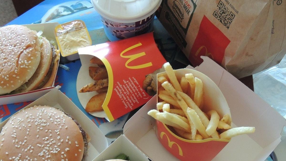 «Макдоналдс» пересмотрит цены из-за снижения продаж