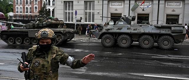 Власти Ростовской области призвали людей избегать мест скопления военной техники