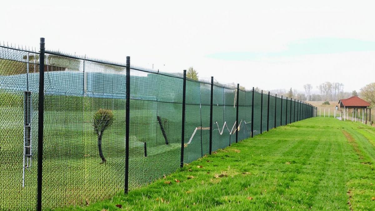 Юрист Багатурия объяснил, какие действия могут привести к судебному разбирательству с соседями по дачному участку