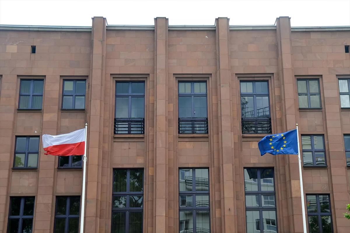 МИД Польши вызвал посла Израиля из-за скандала с институтом «Яд Вашем»