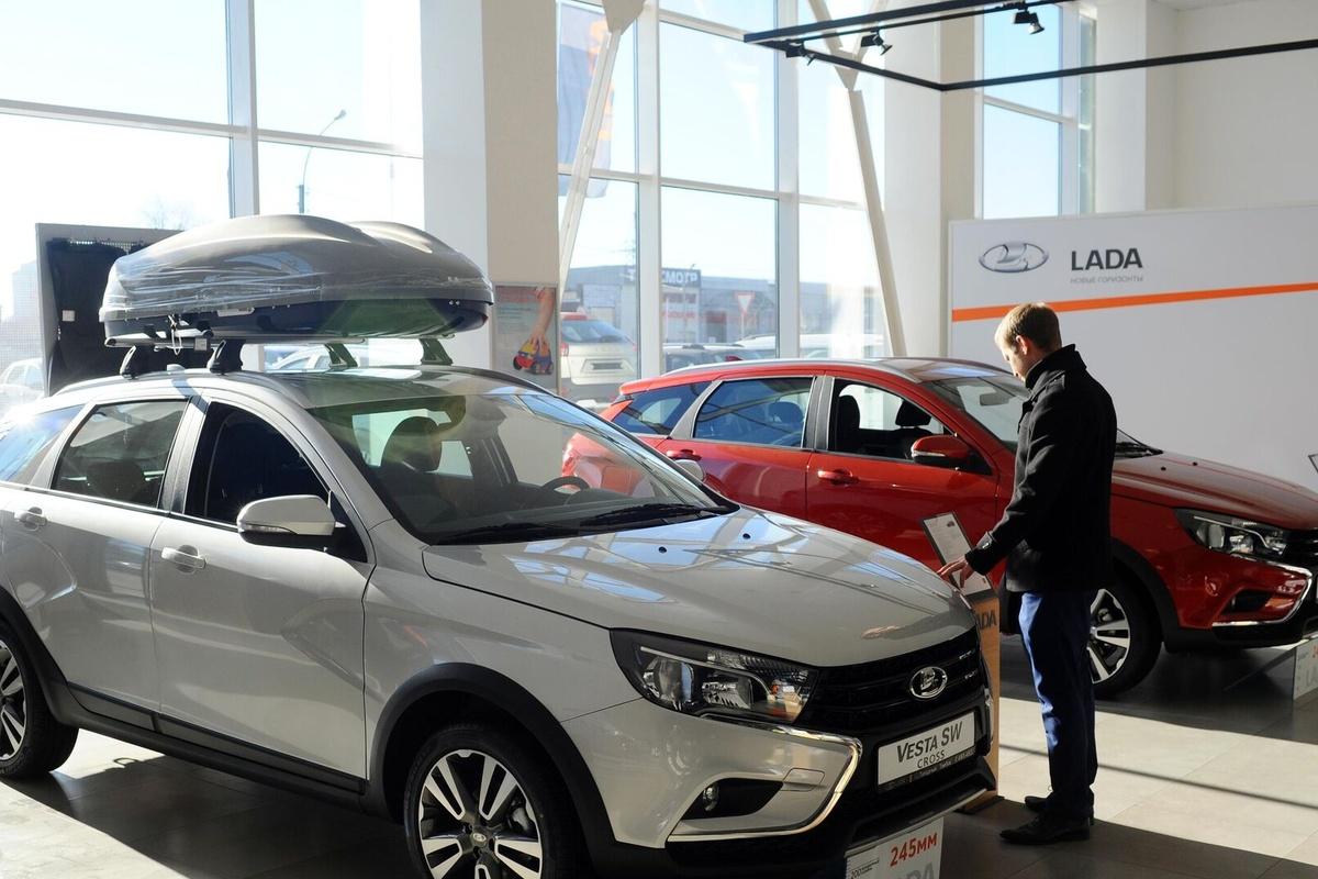 Темпы продаж новых авто от «АвтоВаза» в апреле резко упали