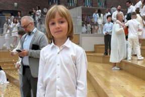 Стефания Маликова поделилась снимком подросшего младшего брата Марка