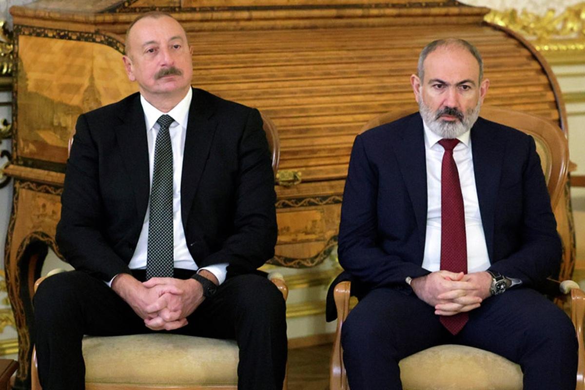 Заклятые враги Алиев и Пашинян пытаются помириться в арабской пустыне