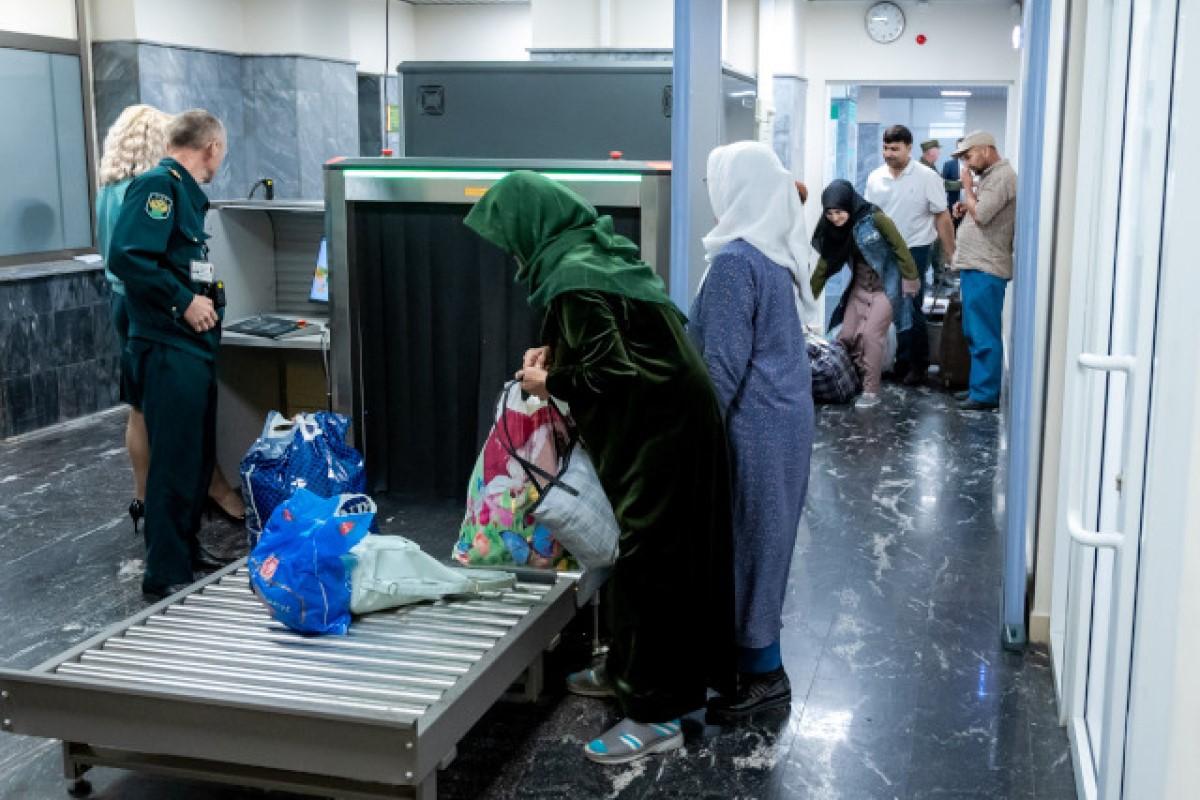 Из Челябинской области за раз выдворили 21 нелегального мигранта