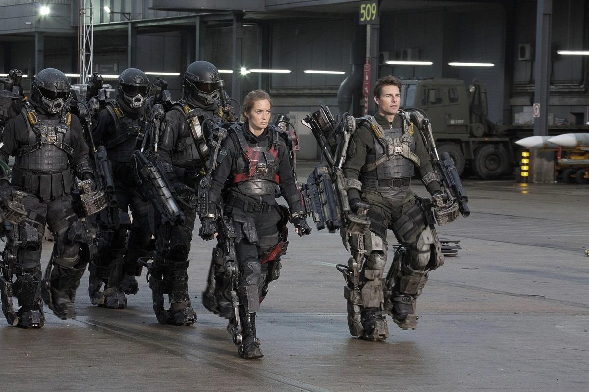 В Warner Bros. хотят увидеть сиквел фантастического боевика «Грань Будущего»