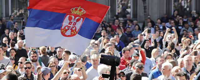 Более 60% участвовавших в референдуме сербов поддержали изменения в конституции