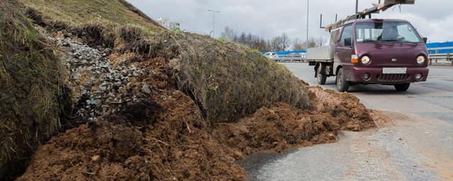 В Нижнем Новгороде из-за ливня произошли оползни на некоторых склонах