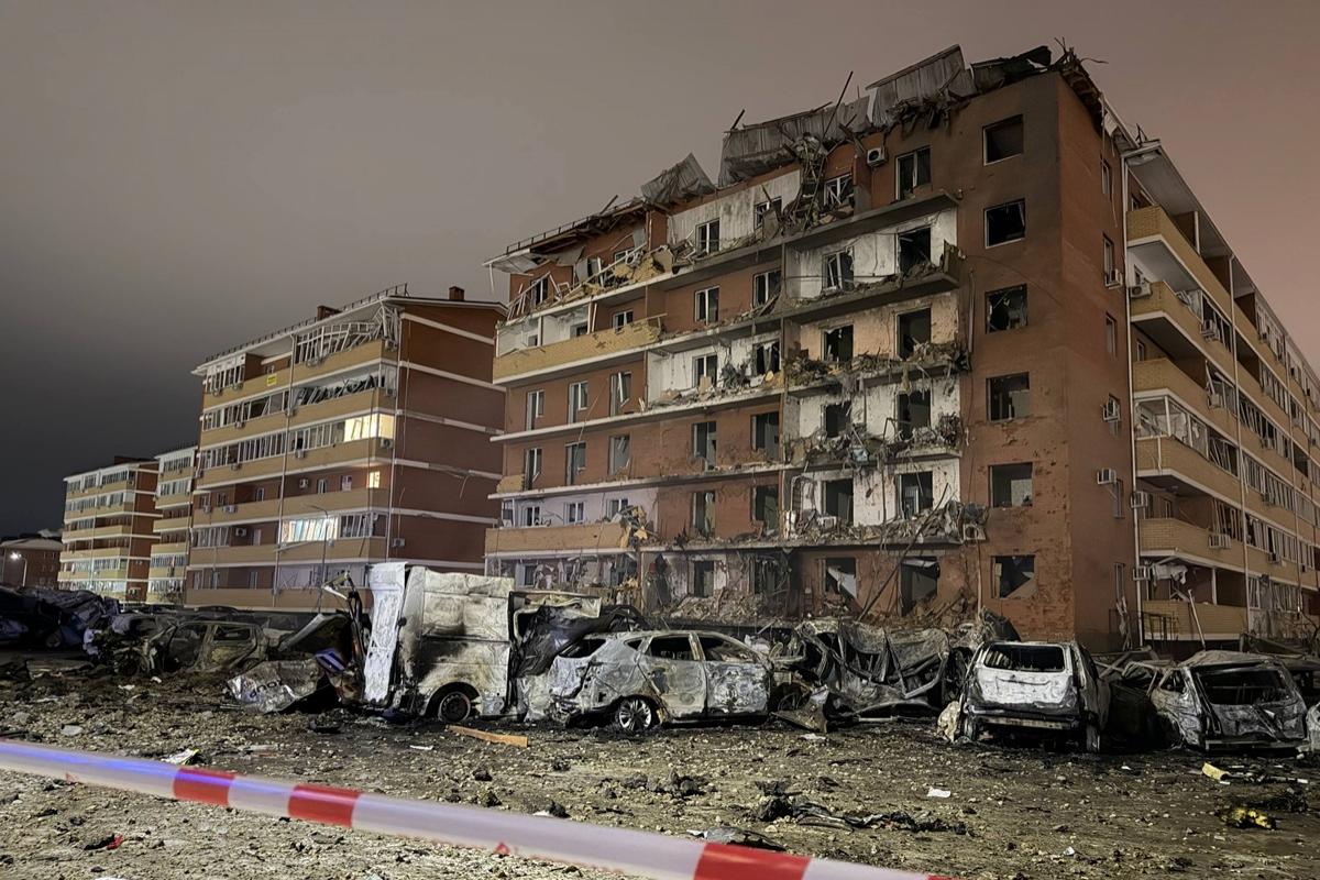 После удара БПЛА по дому в Адыгее пострадали 11 человек, в том числе двое детей