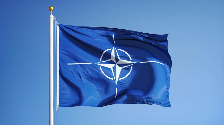 Офис Зеленского сообщил о прекращении шагов по вступлению в НАТО