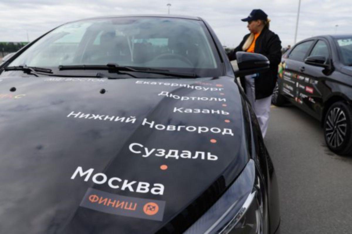 Из Екатеринбурга в Казань отправилась колонна машин в рамках автопробега БРИКС