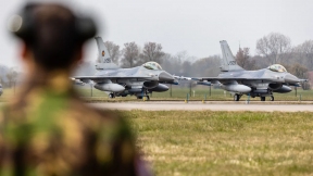 Украинские пилоты не тренируются на европейских истребителях F-16 из-за нежелания США: главное из ИноСМИ