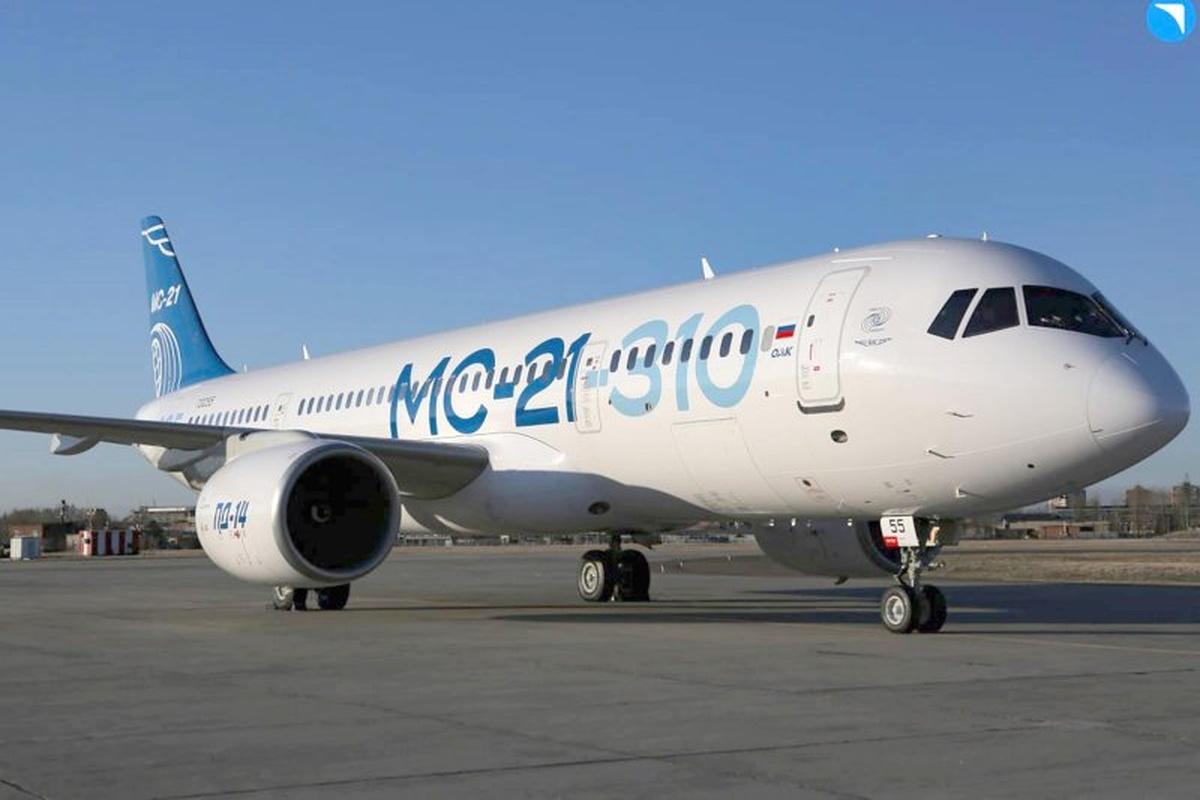 Новый российский самолет МС-21 совершил свой первый полет