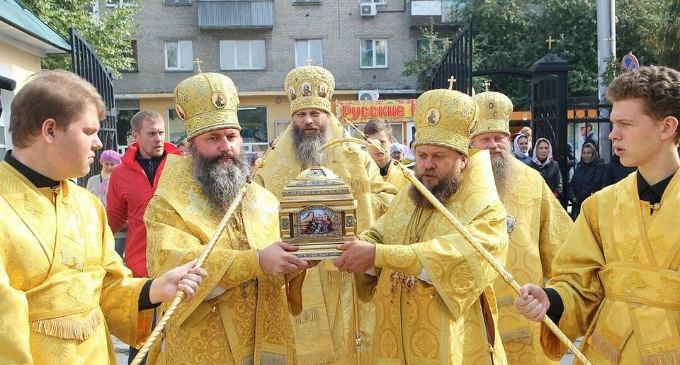 В Новосибирск привезли частицу мощей Святителя Спиридона