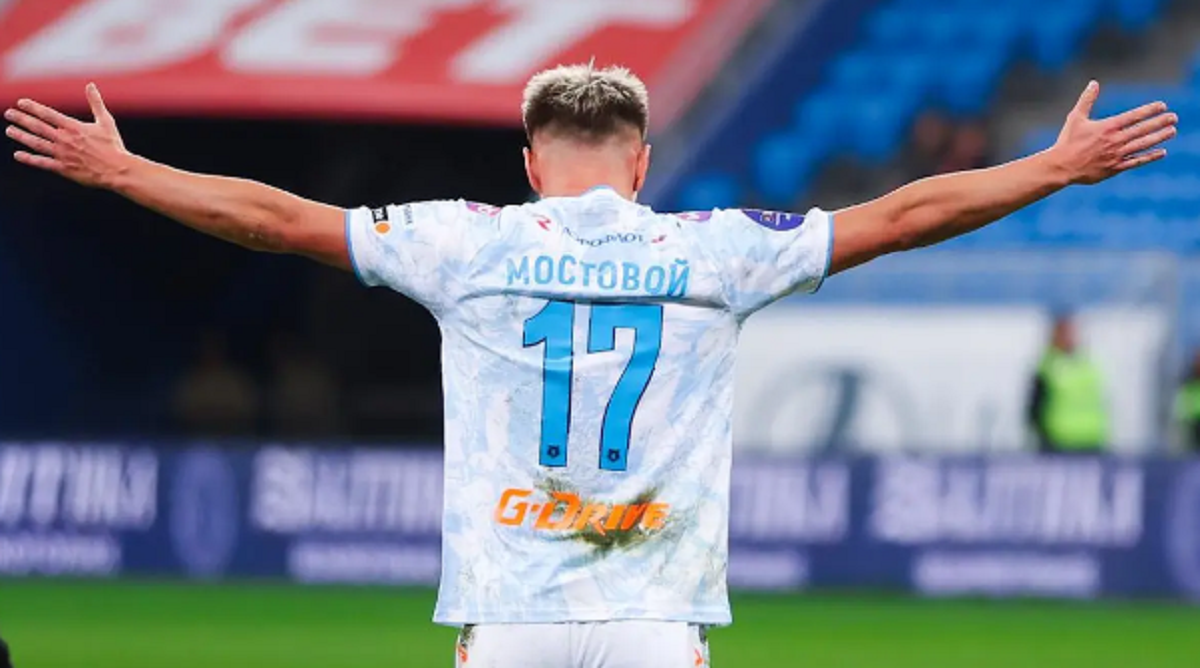 Полузащитник «Зенита» Андрей Мостовой получил звание «Джентльмен года» в 2025 году