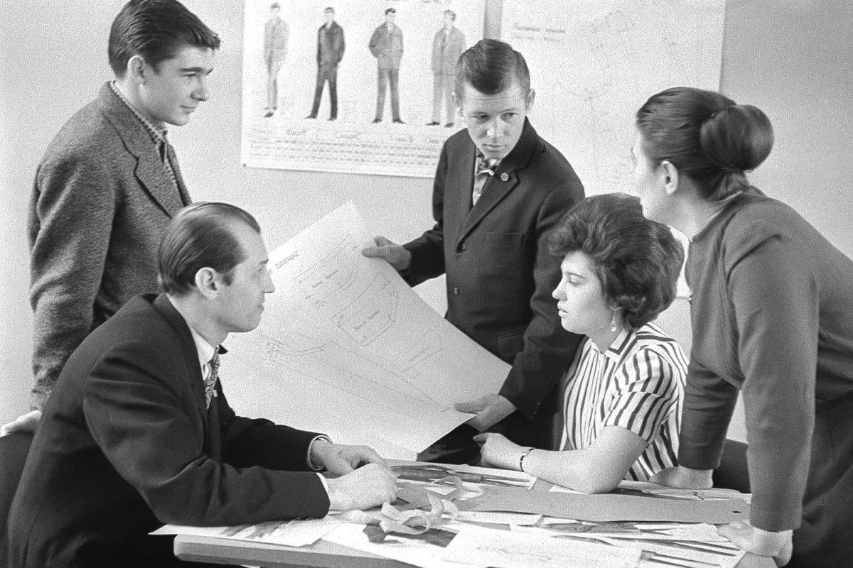 Главархив столицы представил фотографии, знакомящие  с модными тенденциями Москвы времен СССР