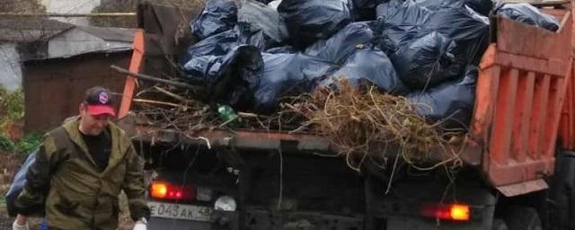 В липецких Привокзальных прудах убрано 20 кубометров мусора
