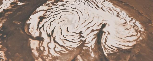Ученые обнаружили на экваторе Марса залежи льда