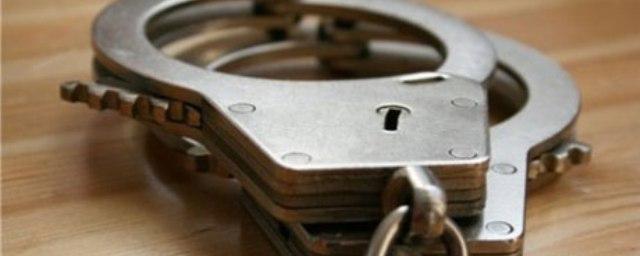 В Губахе 40-летний рецидивист ограбил на улице школьницу