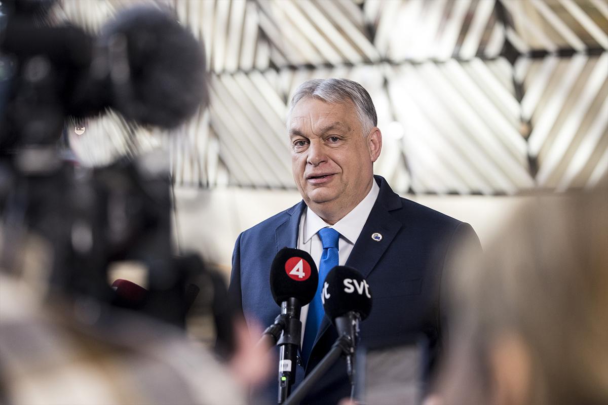 «Даже бабушке нельзя позвонить»: Орбан заявил о тотальной слежке за Сийярто на фоне скандала с «прослушкой»