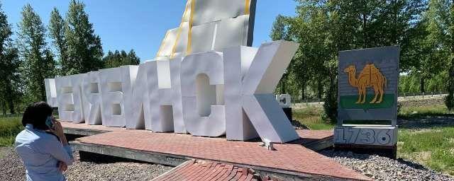 В Челябинске начала разрушаться новая стела при въезде в город