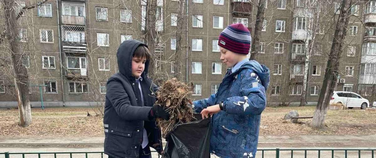 Жители Иркутска собрали 1,2 тысячи тонн мусора во время общегородского субботника