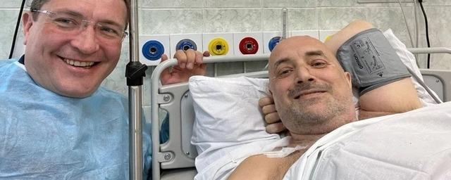 Глава Нижегородской области Никитин выложил видео из больницы с писателем Захаром Прилепиным