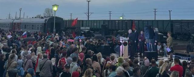 Свыше тысячи жителей Набережных Челнов встретили «Поезд Победы»