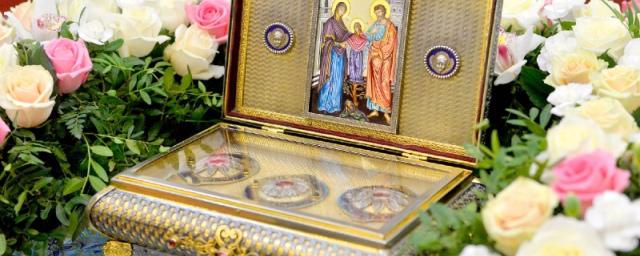 В Челябинск привезли христианскую реликвию — фрагмент пояса Богородицы