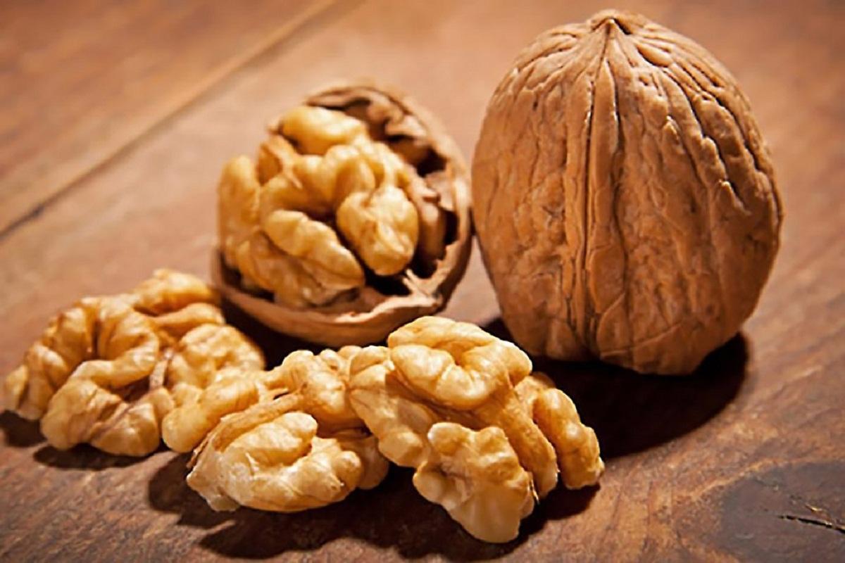 Орехи вместо мяса: Нутрициолог Мартин напомнил о пользе грецкого ореха и миндаля