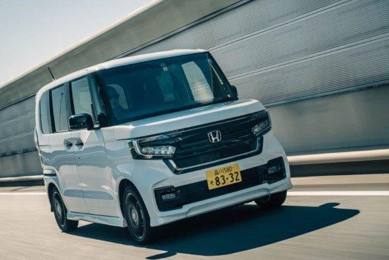 «Правый руль за миллион»: эксперт назвал пять японских авто, которые можно купить в России дешевле новой «Гранты»