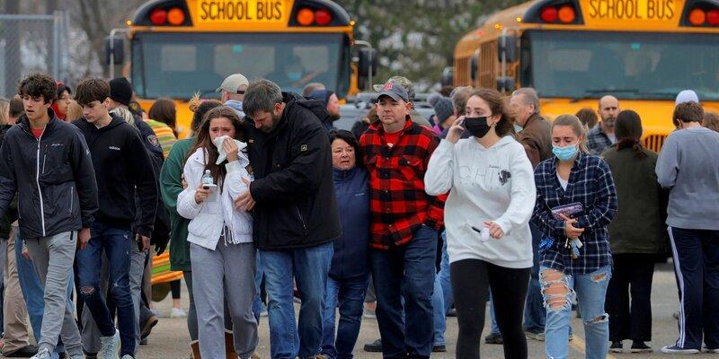 Число пострадавших при стрельбе в американской школе возросло до восьми человек
