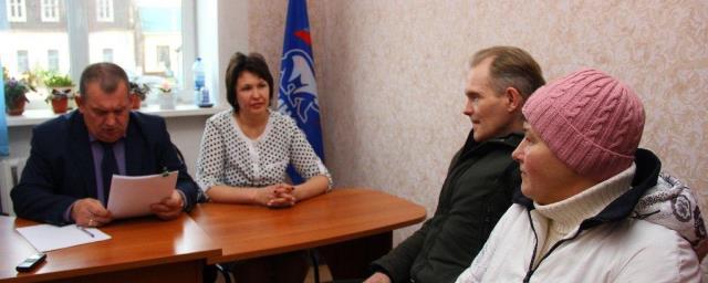 В Александро-Невском районе депутат поможет многодетной маме расплатиться с коммунальным долгом