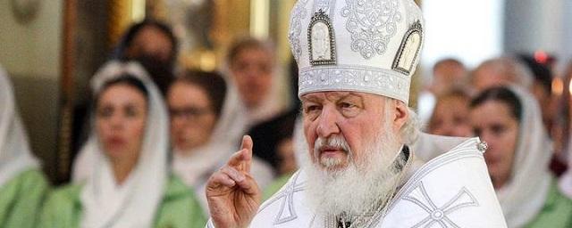 Патриарх Кирилл прокомментировал свое падение в храме Новороссийска во время богослужения
