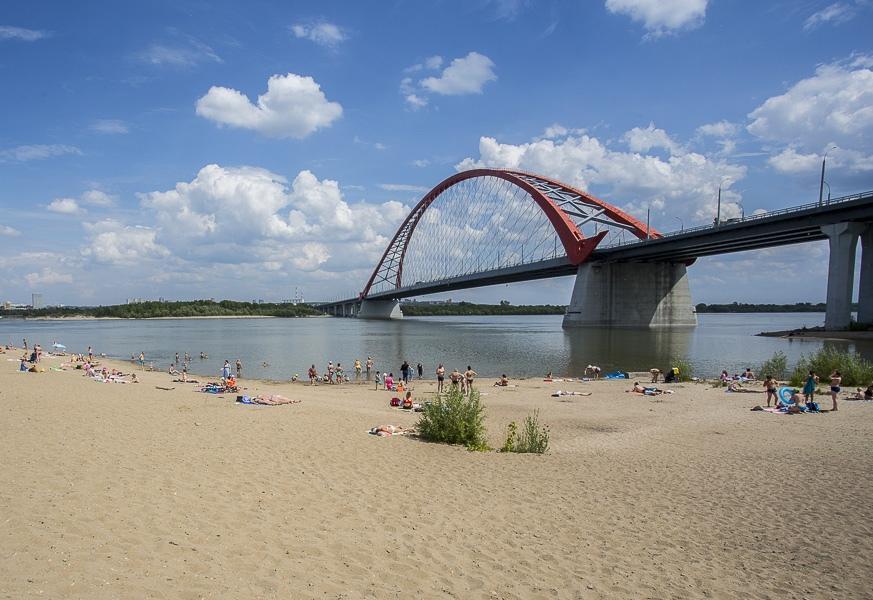 В Новосибирске пляжи начали готовить к купальному сезону-2022
