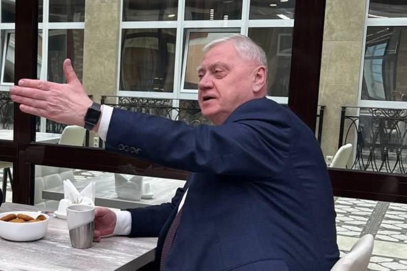 71-летний бывший мэр Нижнего Новгорода Лебедев видит себя достойным преемником Путина