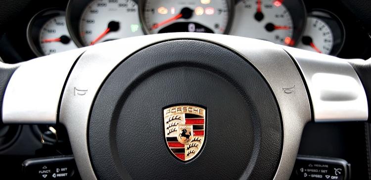 Porsche выпустит свой первый электромобиль