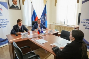 Глава Заксобрания Приморья встретился с жителями для решения вопросов поддержки