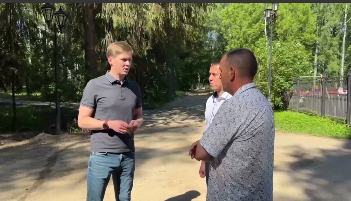 Лев Покровский проверил ход благоустройства Центрального парка культуры и отдыха в Йошкар-Оле