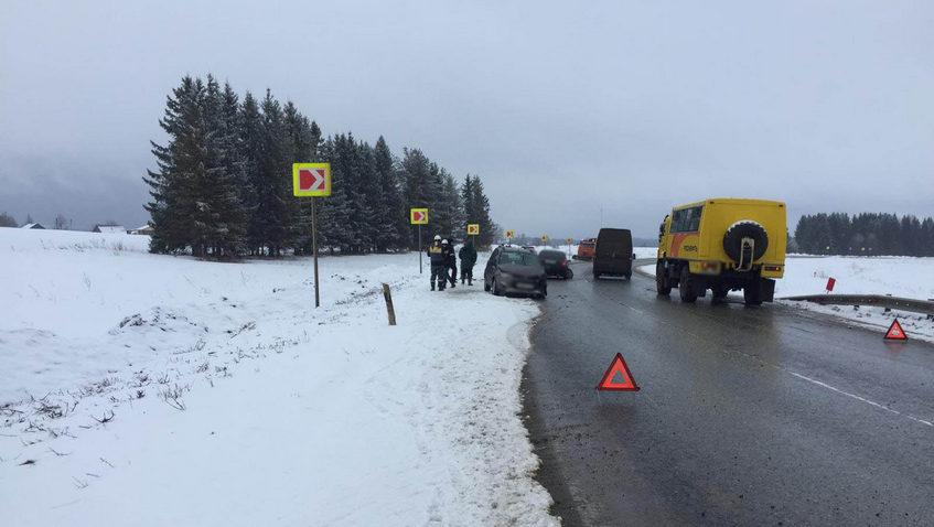 В Удмуртии в ДТП с автобусом пострадали три человека