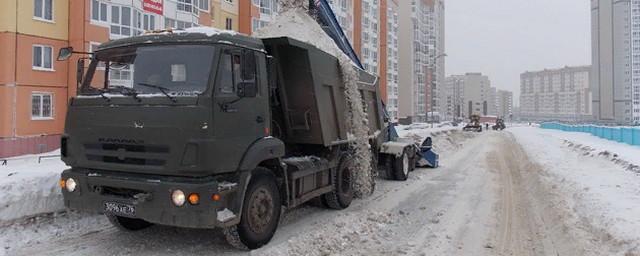 В Кемеровской области продолжается очистка дорог от снега