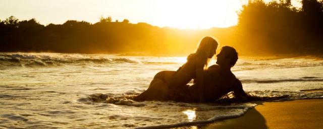 Полюбившие секс на пляже туристы испортили природу Ибицы