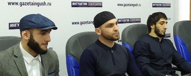 Илиев и его тренер Бузуртанов требуют провести новый бой с Курбановым