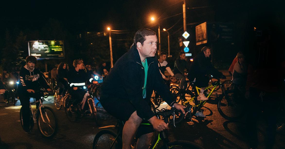 Губернатор Смоленщины принял участие в «Ночном велопараде – 2019»