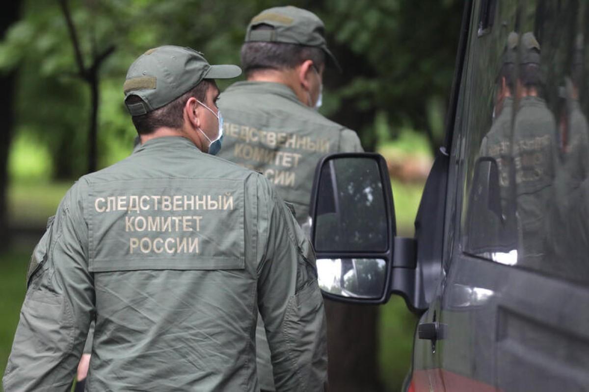 Тела семейной пары и трупы домашних животных обнаружили в поселке в Ленобласти